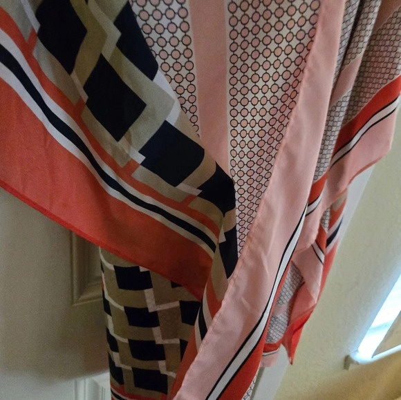 Michael Kors Kimono Style Red Geometric Print Blouse EUC L/XL - Picture 5 of 6